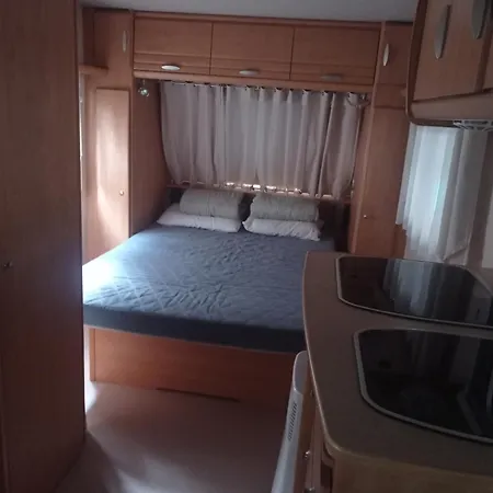 Grado Caravan, Lakokocsi 448